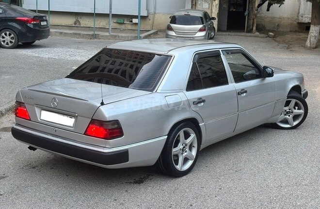 Mercedes 220 E 1993, 346,087 km - 2.2 l - Bakı