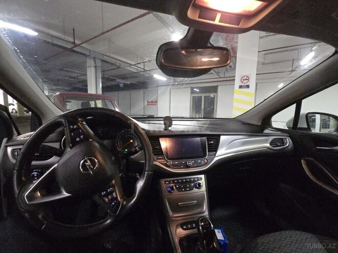 Opel Astra 2018, 189,000 km - 1.6 l - Bakı