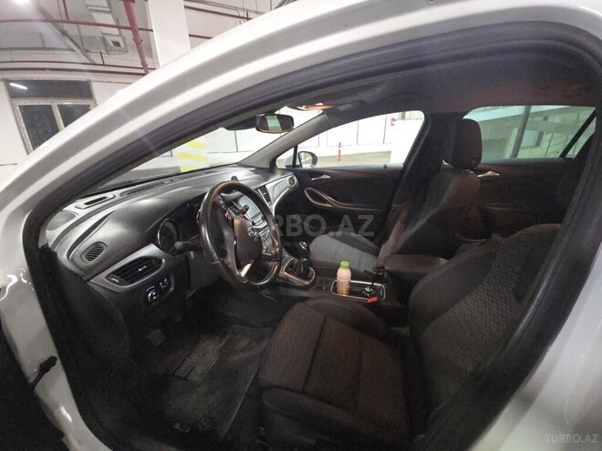 Opel Astra 2018, 189,000 km - 1.6 l - Bakı
