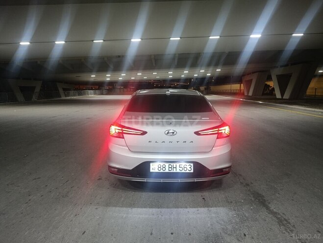 Hyundai Elantra 2018, 165,069 km - 2.0 l - Bakı