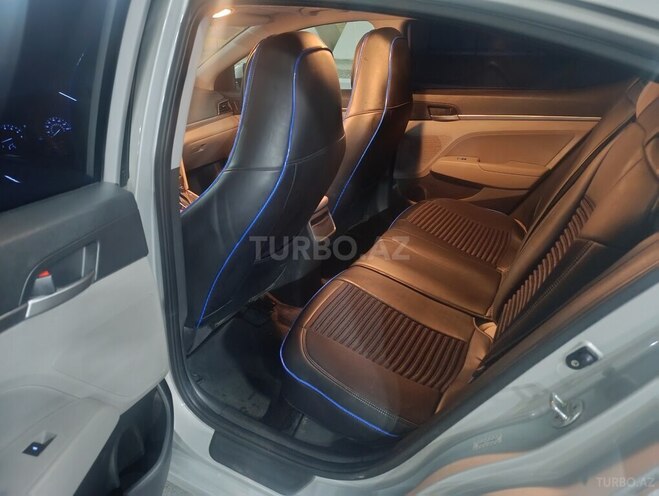 Hyundai Elantra 2018, 165,069 km - 2.0 l - Bakı