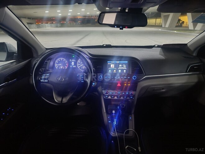 Hyundai Elantra 2018, 165,069 km - 2.0 l - Bakı
