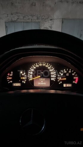 Mercedes E 240 2001, 393,845 km - 2.6 l - Bakı