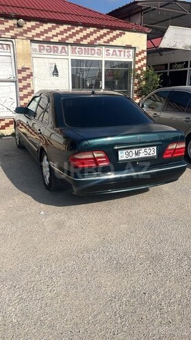 Mercedes E 240 2001, 393,845 km - 2.6 l - Bakı