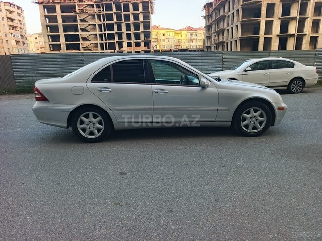 Mercedes C 240 2003, 256,865 km - 2.6 l - Bakı