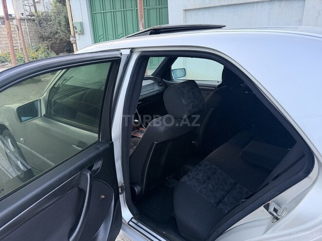 Mercedes C 220 1997, 298,000 km - 2.2 л - Bakı