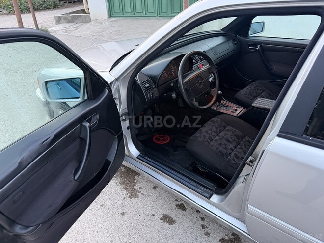 Mercedes C 220 1997, 298,000 km - 2.2 л - Bakı