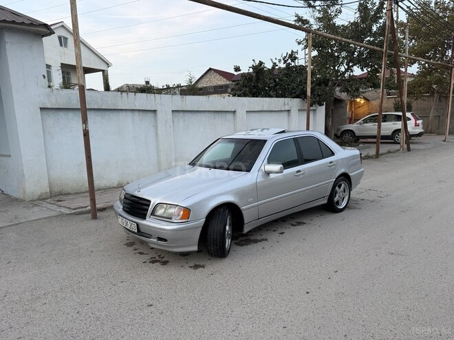 Mercedes C 220 1997, 298,000 km - 2.2 л - Bakı