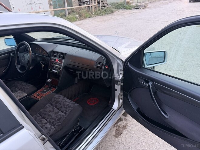 Mercedes C 220 1997, 298,000 km - 2.2 л - Bakı