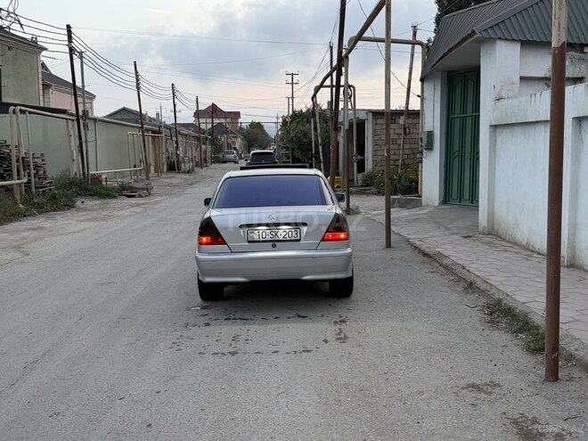 Mercedes C 220 1997, 298,000 km - 2.2 л - Bakı