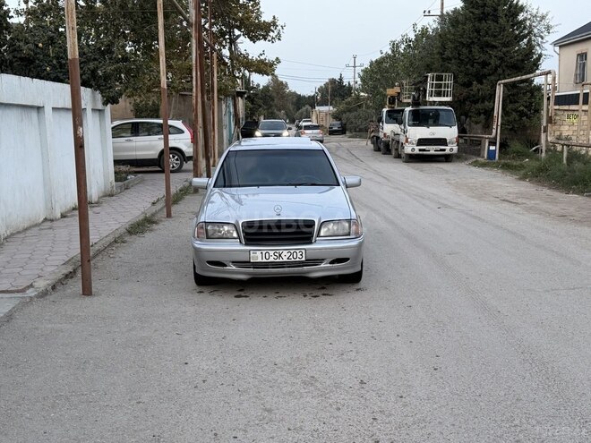 Mercedes C 220 1997, 298,000 km - 2.2 л - Bakı