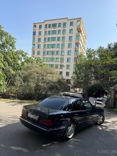Mercedes E 240 2000, 250,000 km - 2.4 л - Bakı