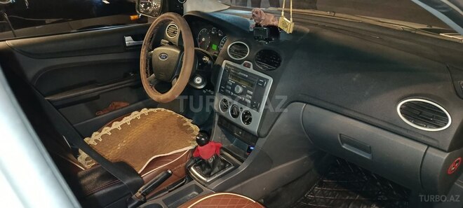 Ford Focus 2006, 274,000 km - 1.6 l - Qazax