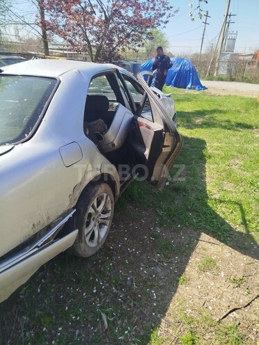 Mercedes E 200 1997, 450,000 km - 2.0 l - Biləsuvar