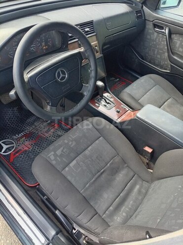 Mercedes C 220 1995, 437,000 km - 2.2 л - Quba