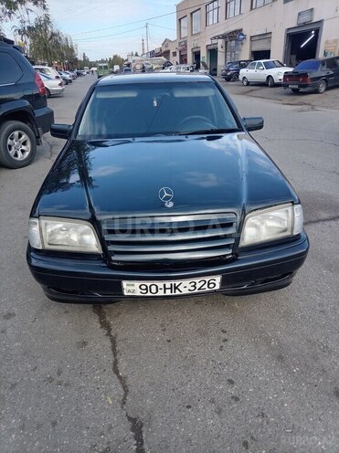 Mercedes C 220 1995, 437,000 km - 2.2 л - Quba
