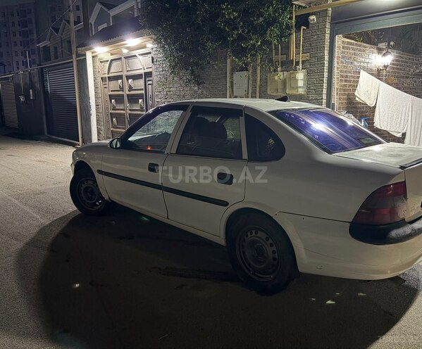 Opel Vectra 1998, 150,000 km - 1.8 l - Bakı