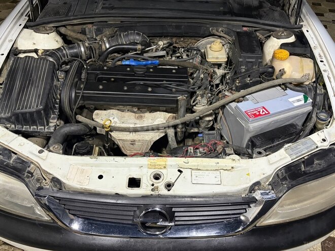 Opel Vectra 1998, 150,000 km - 1.8 l - Bakı
