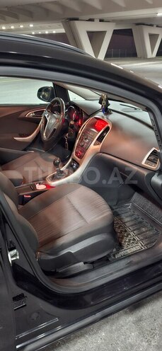 Opel Astra 2011, 222,000 km - 1.4 l - Bakı