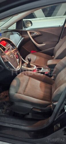 Opel Astra 2011, 222,000 km - 1.4 l - Bakı