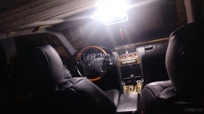 Mercedes E 280 1999, 445,072 km - 2.8 l - Beyləqan