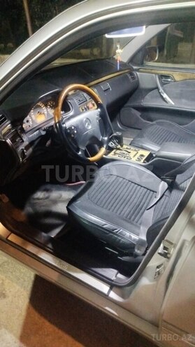Mercedes E 280 1999, 445,072 km - 2.8 l - Beyləqan