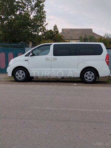 Hyundai H-1 2011, 450,000 km - 2.5 л - Sabirabad