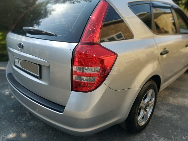 Kia  2009, 400,000 km - 1.4 l - Zaqatala