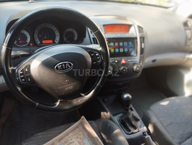 Kia  2009, 400,000 km - 1.4 l - Zaqatala