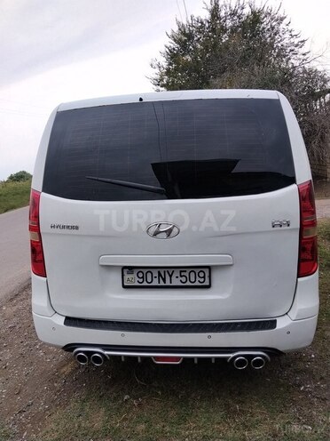 Hyundai H-1 2011, 450,000 km - 2.5 л - Sabirabad