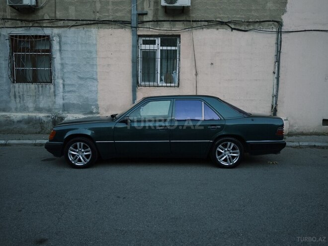 Mercedes E 200 1995, 276,000 km - 2.0 л - Bakı
