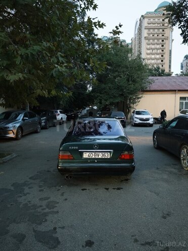Mercedes E 200 1995, 276,000 km - 2.0 л - Bakı