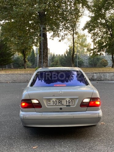 Mercedes E 220 1999, 390,000 km - 2.2 l - Ağcabədi