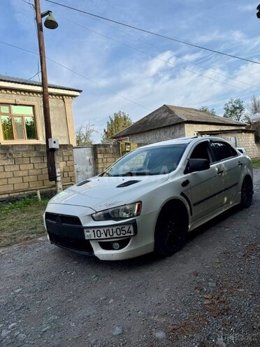 Mitsubishi Lancer 2008, 280,000 km - 2.0 л - Qax