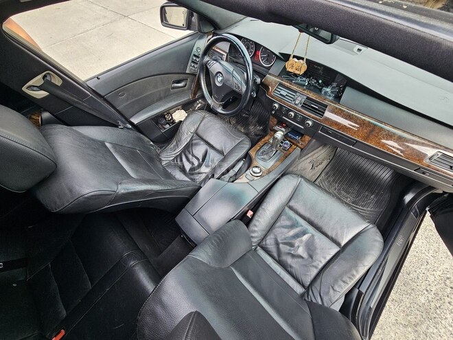 BMW 525 2006, 200,000 km - 3.0 л - Qəbələ