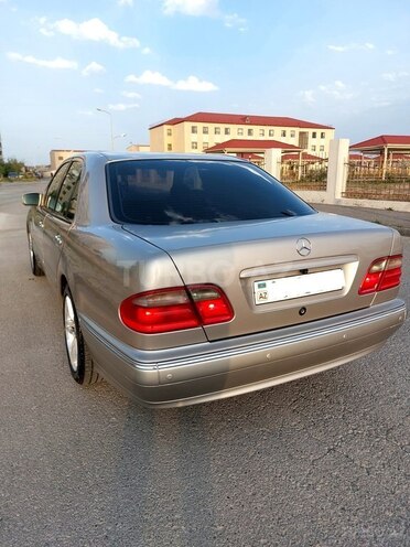 Mercedes E 240 2000, 522,000 km - 2.4 l - Bakı