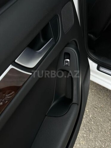 Audi A4 2015, 273,000 km - 1.8 л - Bakı