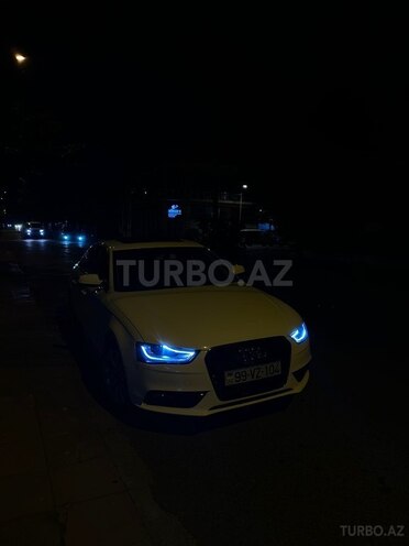 Audi A4 2015, 273,000 km - 1.8 л - Bakı