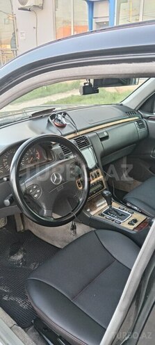Mercedes E 220 1999, 555,500 km - 2.2 l - Qusar