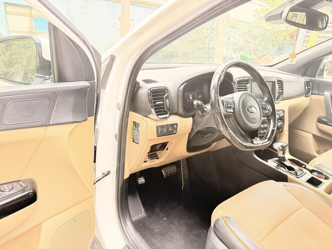 Kia Sportage 2017, 30,900 km - 2.0 l - Gəncə