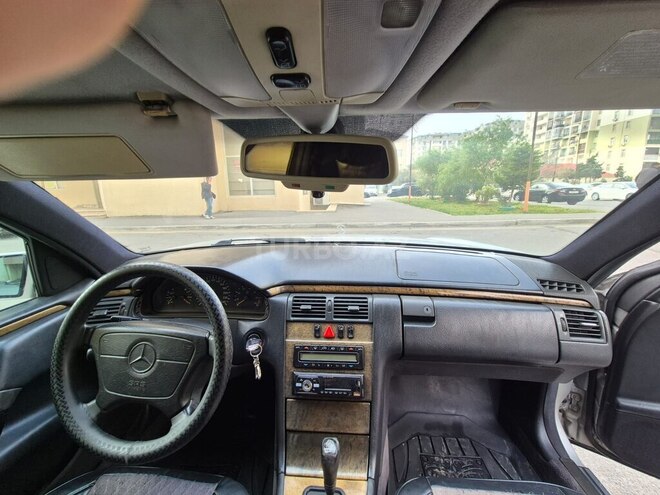 Mercedes E 200 1996, 357,000 km - 2.0 л - Bakı