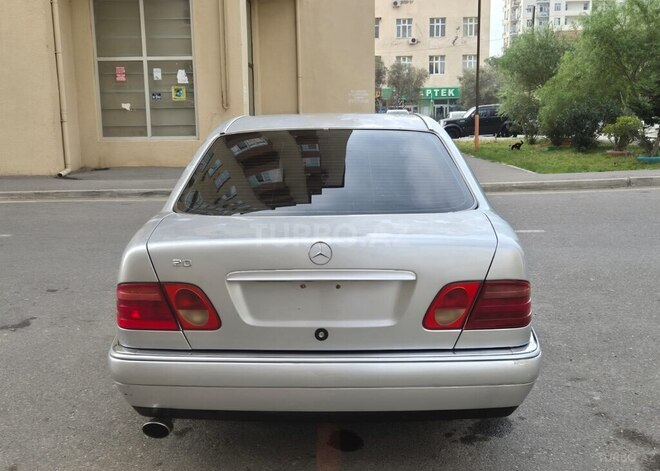 Mercedes E 200 1996, 357,000 km - 2.0 л - Bakı