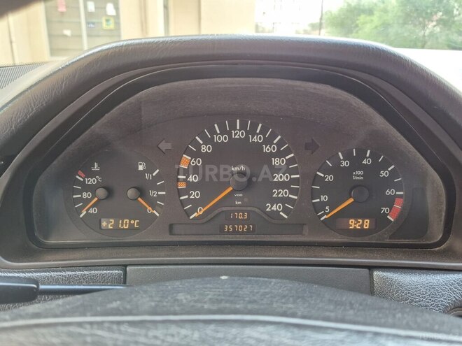 Mercedes E 200 1996, 357,000 km - 2.0 л - Bakı