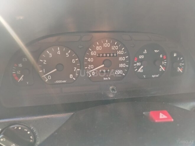 GAZ 31105 2004, 174,385 km - 2.3 l - Göygöl