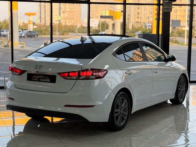 Hyundai Elantra 2018, 154,731 km - 2.0 l - Sumqayıt