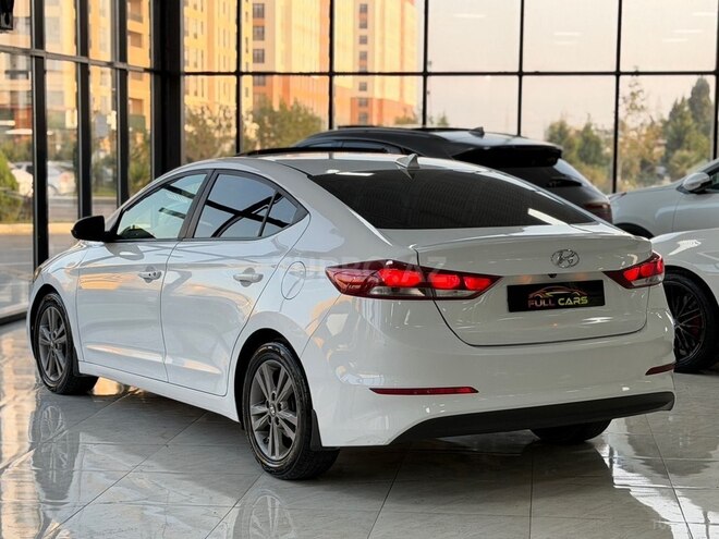 Hyundai Elantra 2018, 154,731 km - 2.0 l - Sumqayıt