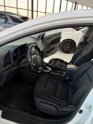 Hyundai Elantra 2018, 154,731 km - 2.0 l - Sumqayıt