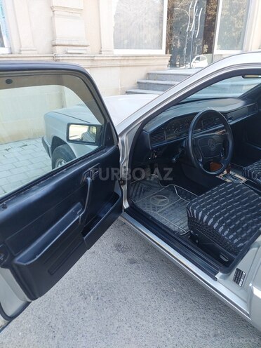 Mercedes 190 1992, 240,000 km - 2.0 l - Gəncə