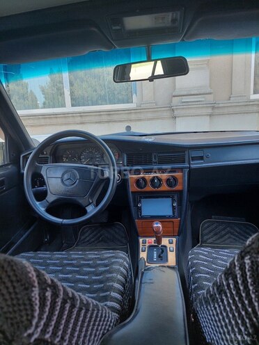 Mercedes 190 1992, 240,000 km - 2.0 l - Gəncə