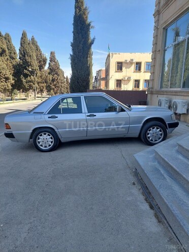 Mercedes 190 1992, 240,000 km - 2.0 l - Gəncə